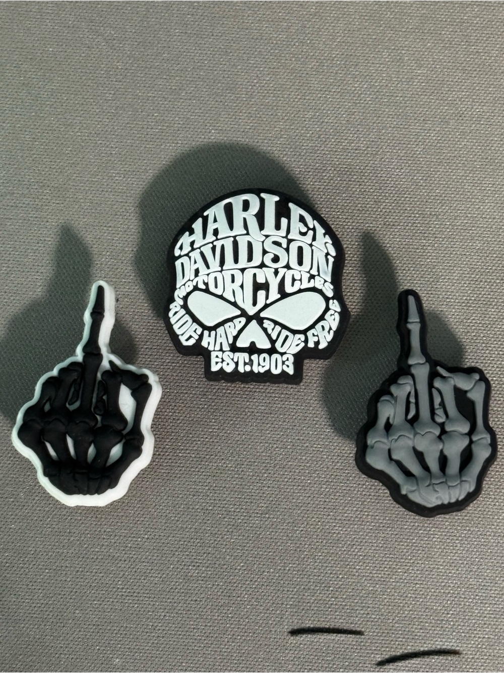 🏍️ Harley-Davidson CROCS JIBBITZ! Black/ White Skull with 2 Skeletons Hands